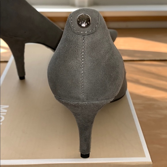 MICHAEL Michael Kors Shoes 6 M - Picture 4 of 4